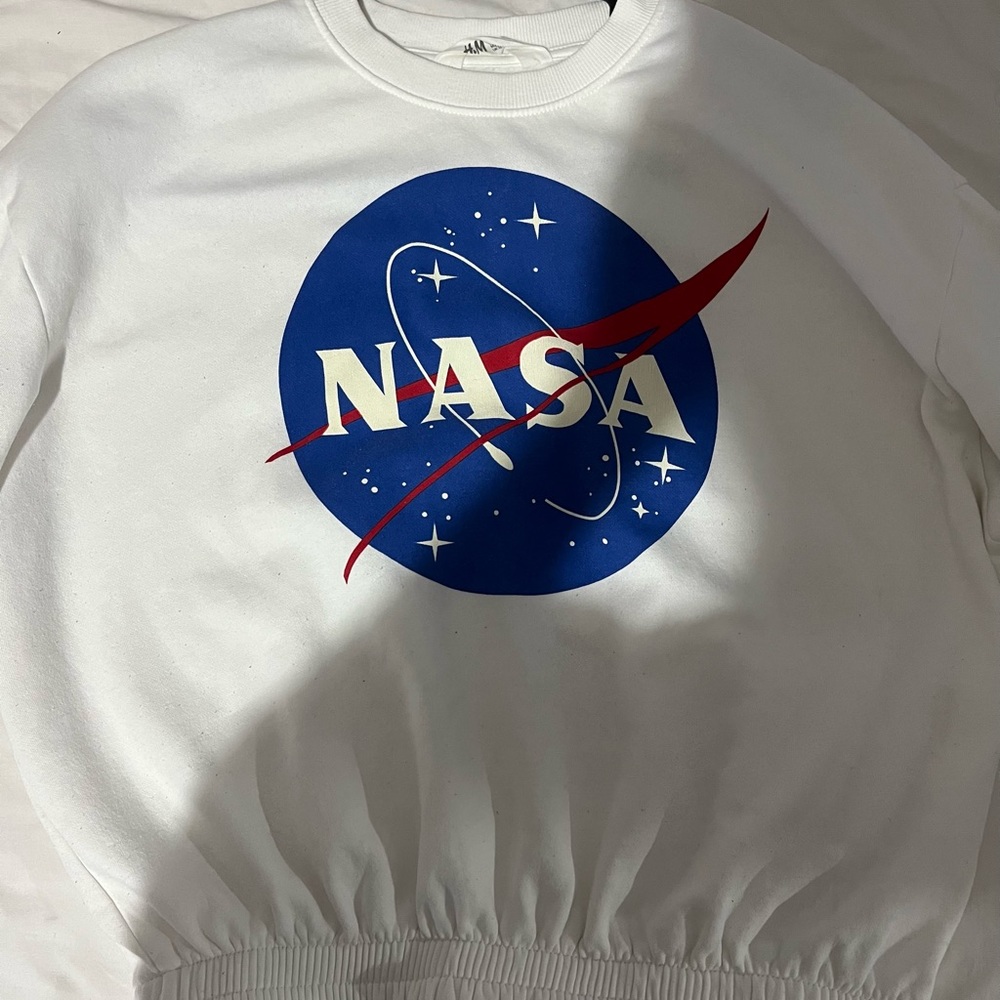 Girls Nasa White Hoodie / Sweater, Size 12-14 in girls / teen